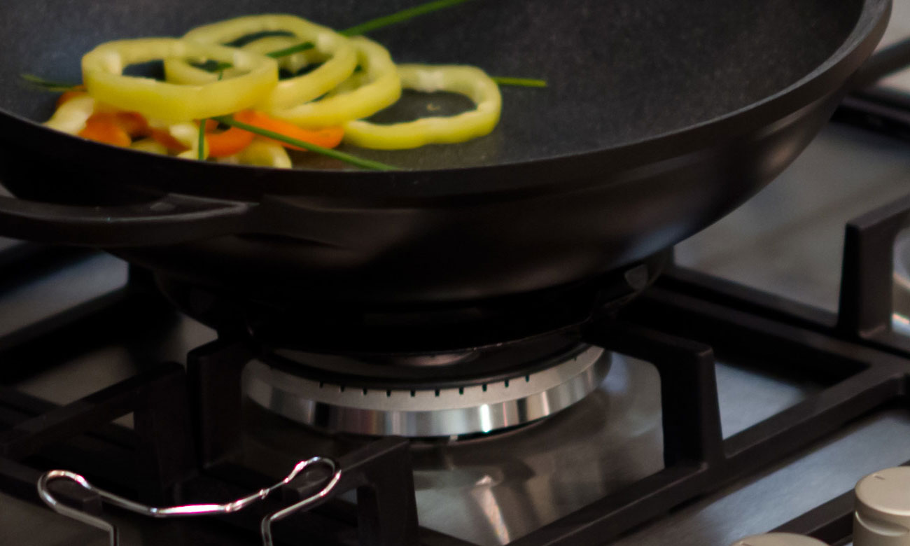 Ruszty żeliwne w Whirlpool AKT 6465 S